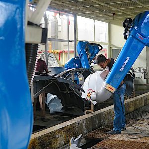 Robot painting line (Yaskawa, ABB)